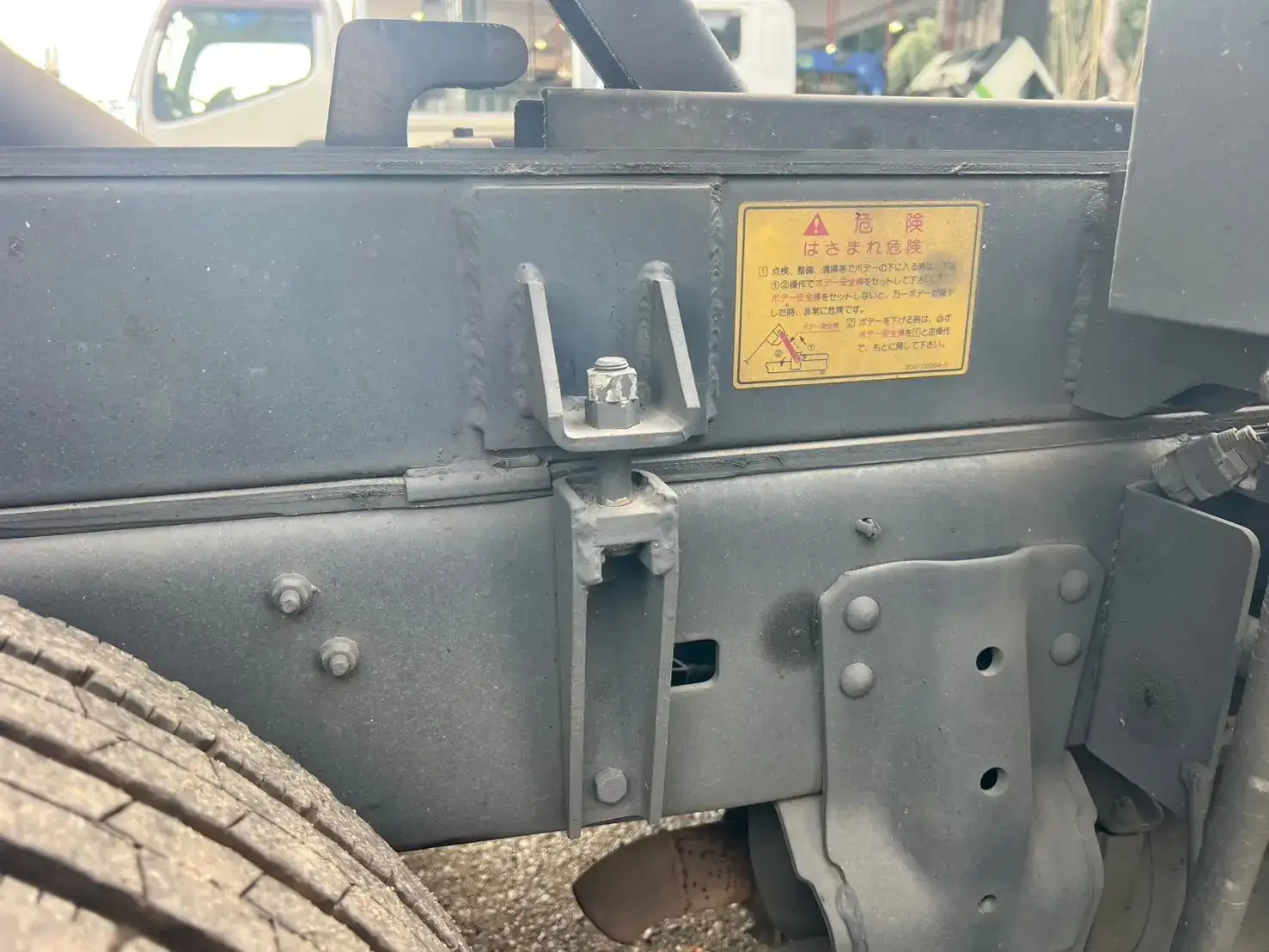 日野 デュトロ 小型 パッカー車 巻き込み式 回転ダンプ式の中古トラック画像18