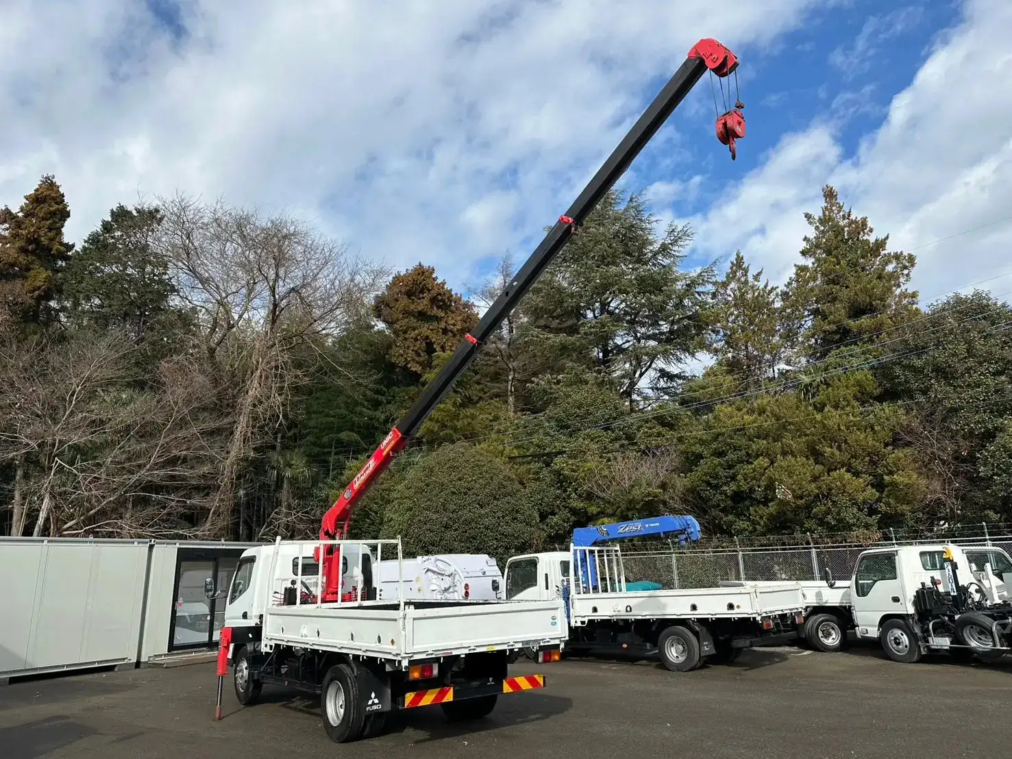 三菱 キャンター 小型 クレーン付 床鉄板 4段の中古トラック画像9