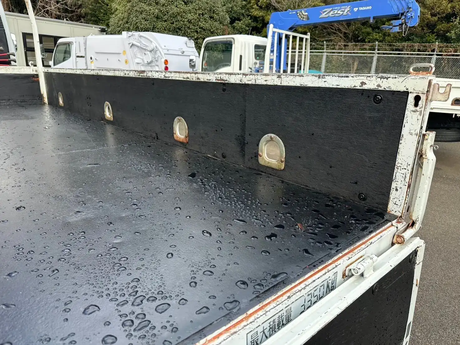 三菱 キャンター 小型 クレーン付 床鉄板 4段の中古トラック画像8
