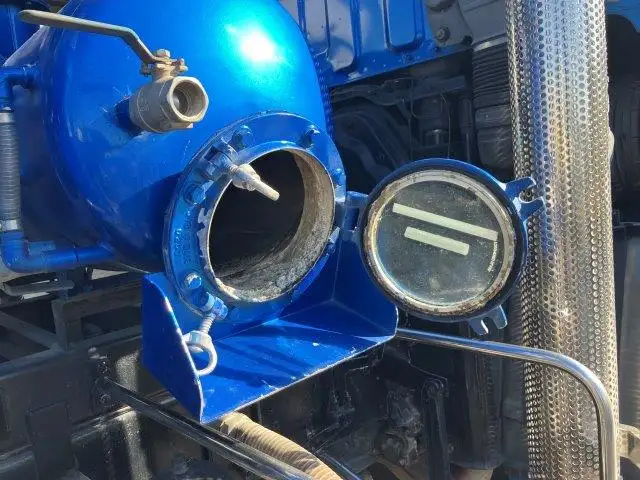 いすゞ ギガ 大型 タンク車 汚泥吸引車 PJ-CYZ51V6の中古トラック画像9