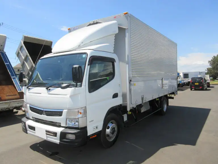 三菱 キャンター 小型 ウイング TPG-FEB90 H29の中古トラック画像1