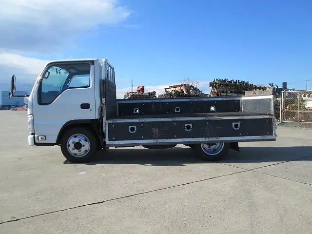マツダ タイタン 小型 平ボディ カスタム TRG-LKR85Aの中古トラック画像4