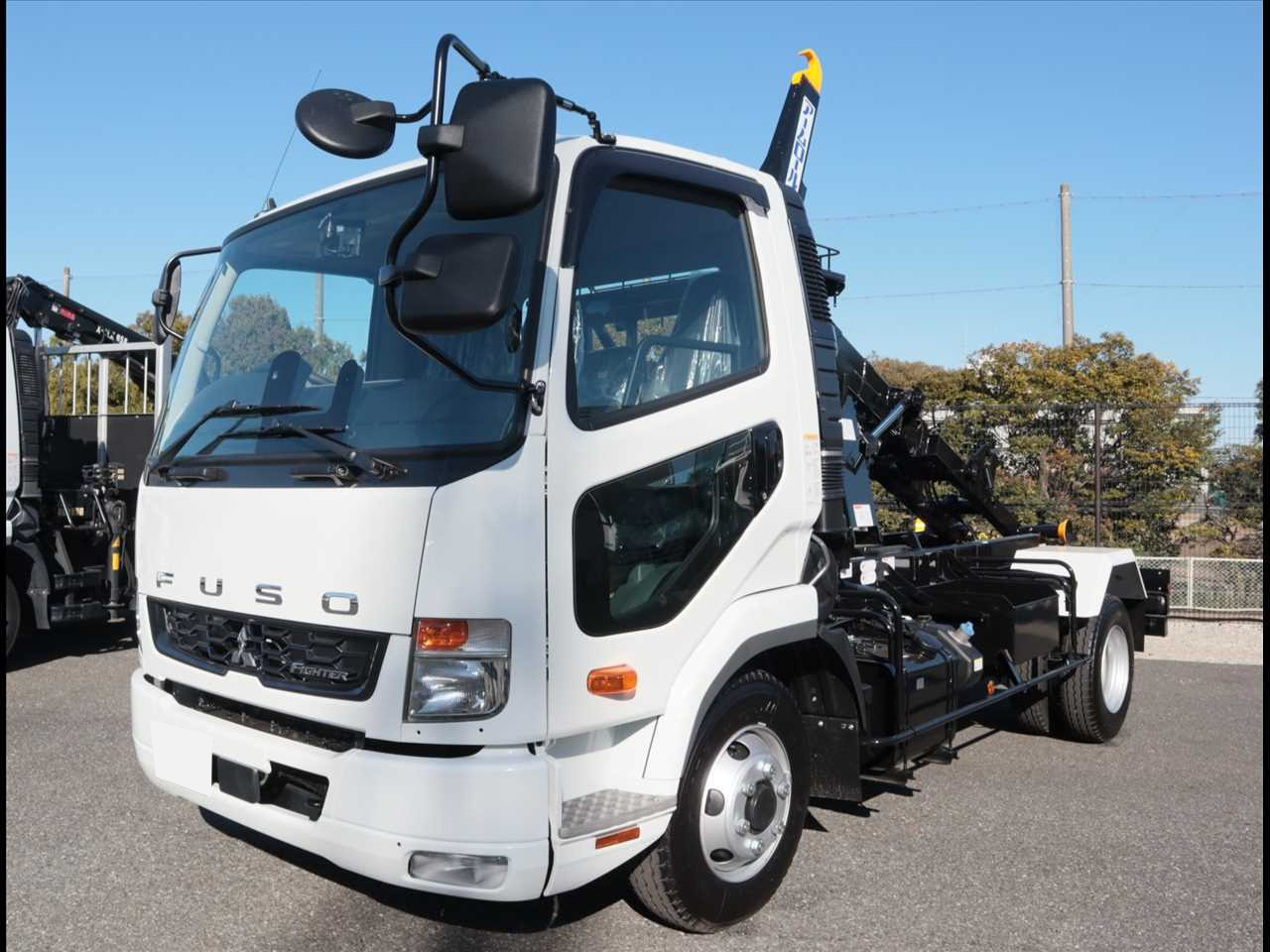 三菱 ファイター 中型/増トン アームロール 2KG-FK72F