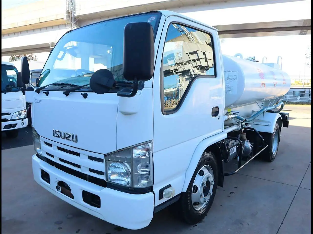 いすゞ エルフ 小型 タンク車 散水車 SKG-NKR85YNの中古トラック画像1