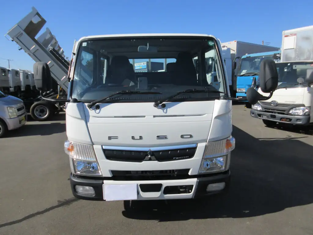 三菱 キャンター 小型 平ボディ Wキャブ 2RG-FEA20の中古トラック画像2