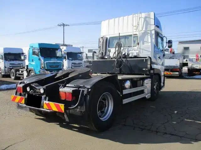 UDクオン大型トラック用部品3点まとめ中古 日産UD クオン 大型 平ボディ の中古トラック【車両No.126096