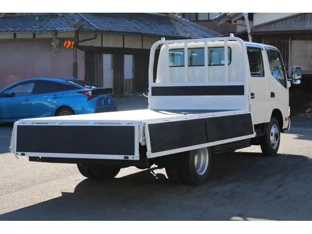 日野 デュトロ 小型 平ボディ Wキャブ の中古トラック画像4