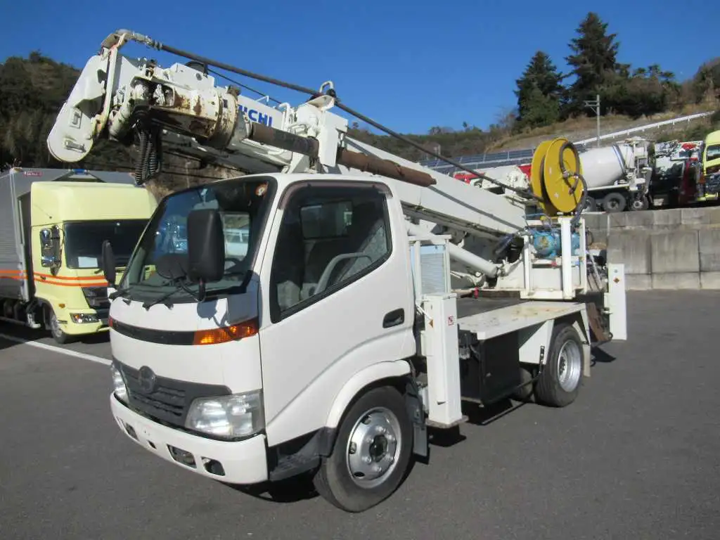 日野 デュトロ 小型 高所・建柱車 建柱車 BDG-XZU354Eの中古トラック画像1