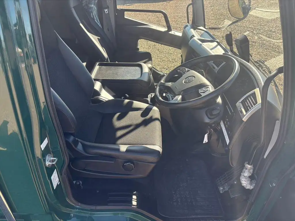 三菱 ファイター 中型/増トン 平ボディ ベッド 2KG-FK62FZの中古トラック画像12