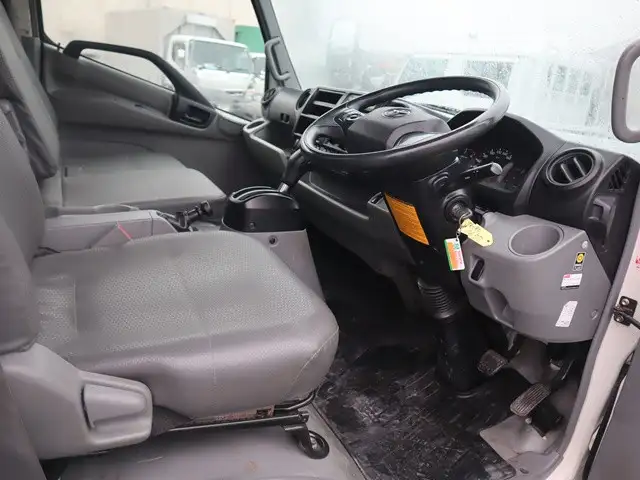 トヨタ ダイナ 小型 平ボディ 2RG-XZU710 H31/R1の中古トラック画像11