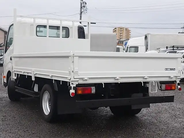 日野 デュトロ 小型 平ボディ 床鉄板 TKG-XZU700Mの中古トラック画像5