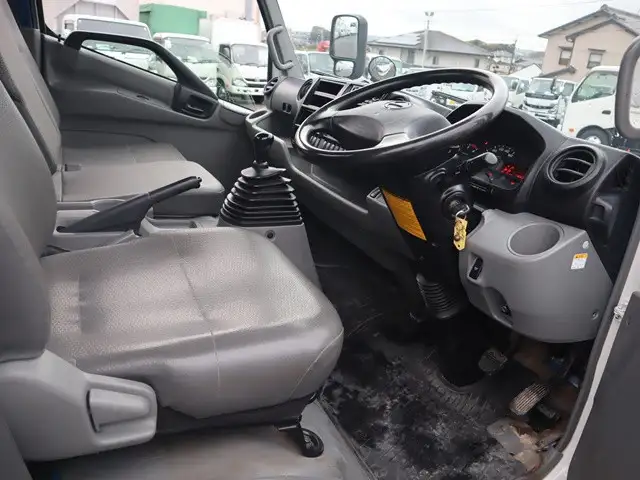 日野 デュトロ 小型 平ボディ 床鉄板 TKG-XZU700Mの中古トラック画像11