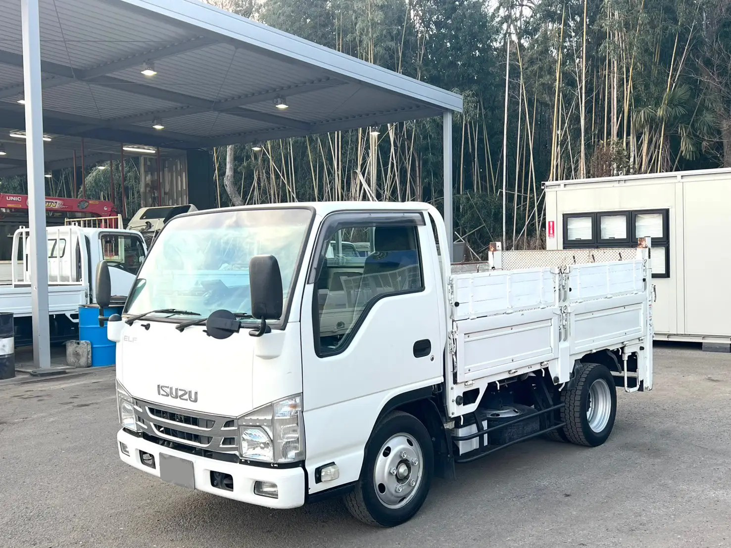 いすゞ エルフ 小型 平ボディ 10尺 TRG-NKR85A
