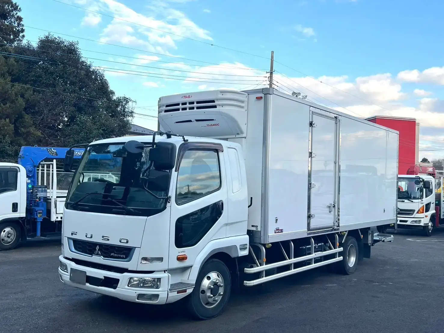 三菱 ファイター 中型/増トン 冷凍冷蔵 低温 パワーゲート の中古トラック【車両No.180795】