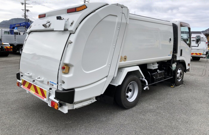 いすゞ エルフ 小型 パッカー車 巻き込み式 回転ダンプ式の中古トラック画像2