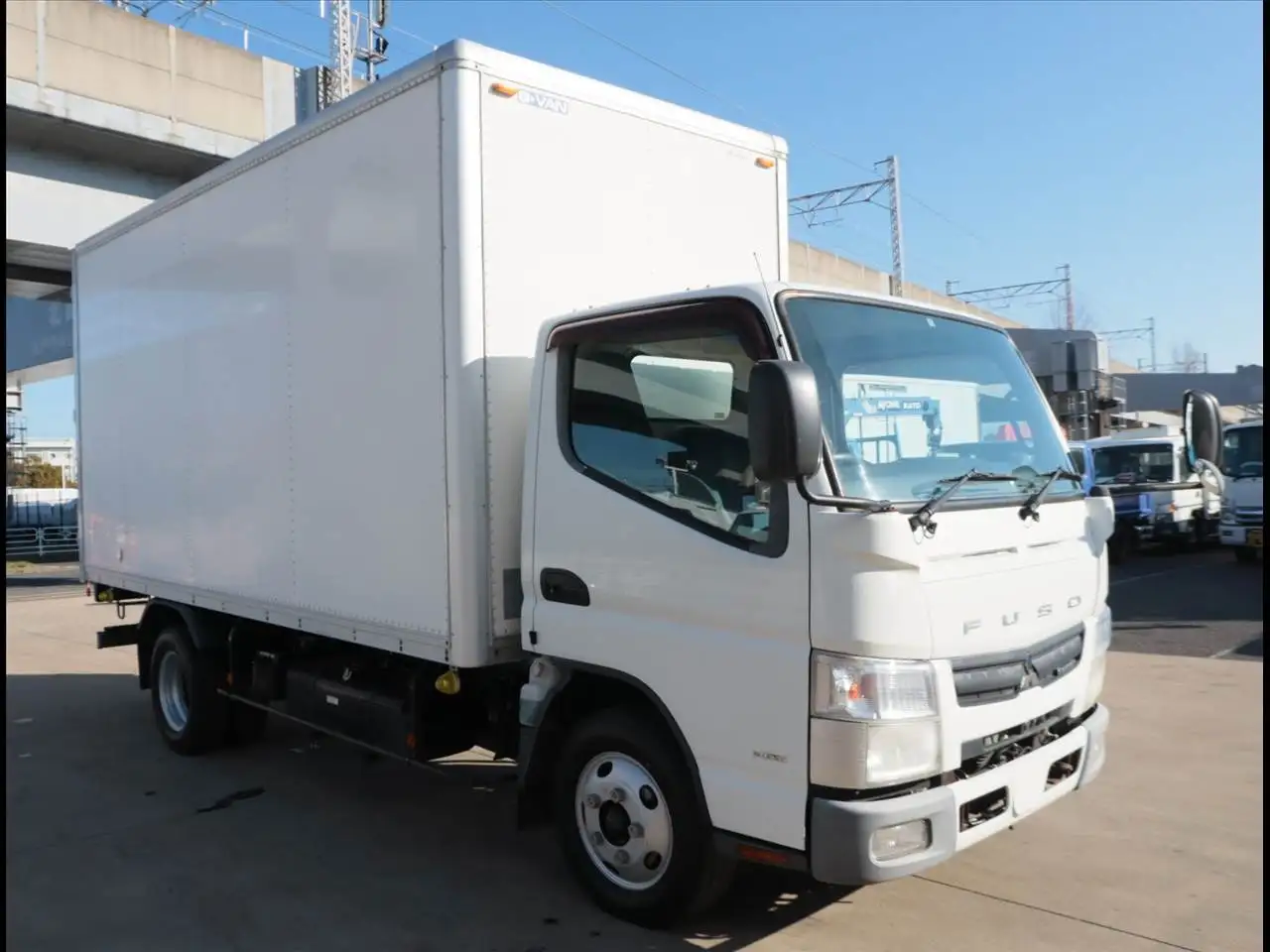 三菱 キャンター 小型 アルミバン サイドドア SKG-FEA50の中古トラック画像2