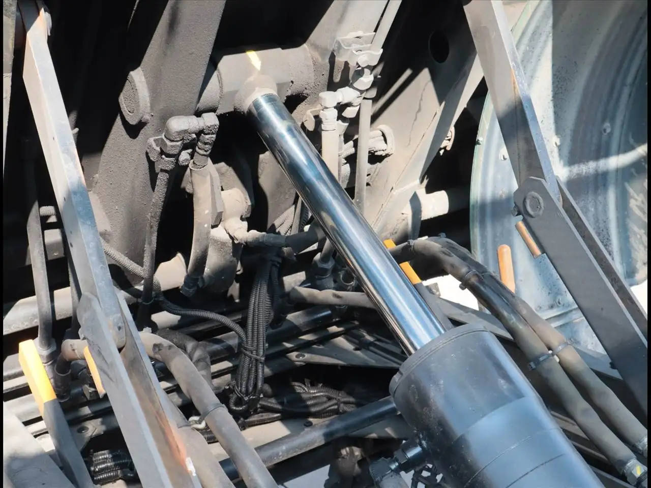 いすゞ エルフ 小型 パッカー車 巻き込み式 回転ダンプ式の中古トラック画像16