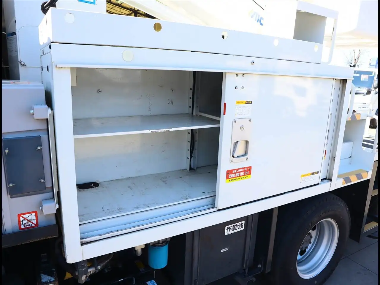 いすゞ エルフ 小型 高所・建柱車 高所作業車 電工仕様の中古トラック画像10