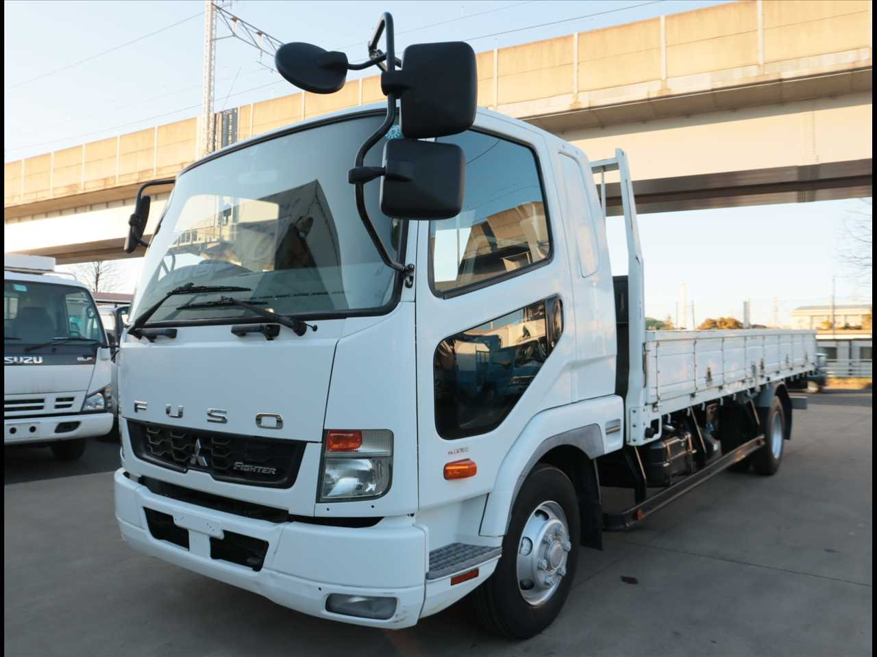 三菱 ファイター 中型/増トン 平ボディ 標準 TKG-FK61F
