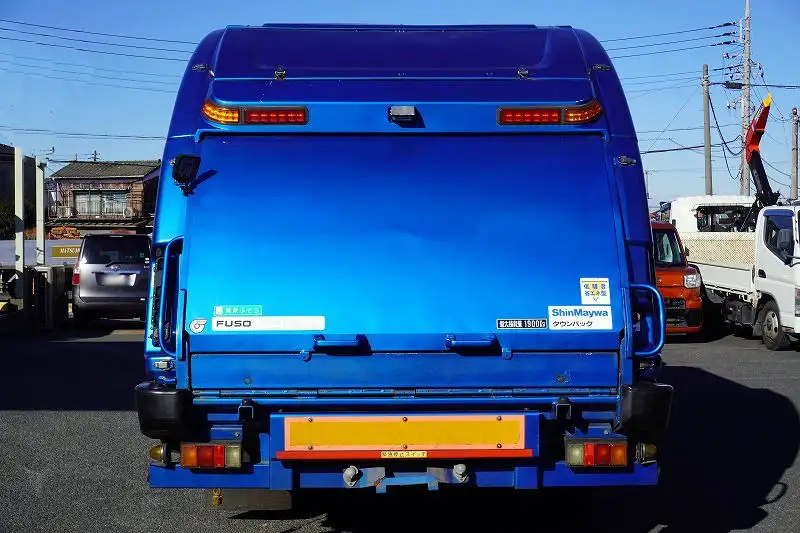 三菱 ファイター 中型/増トン パッカー車 プレス式 ベッドの中古トラック画像3