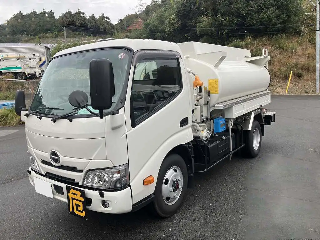 日野 デュトロ 小型 タンク車 ローリー 2KG-XZU685Mの中古トラック画像1