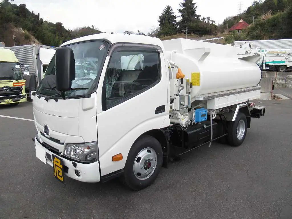 日野 デュトロ 小型 タンク車 ローリー 2KG-XZU685Mの中古トラック画像1