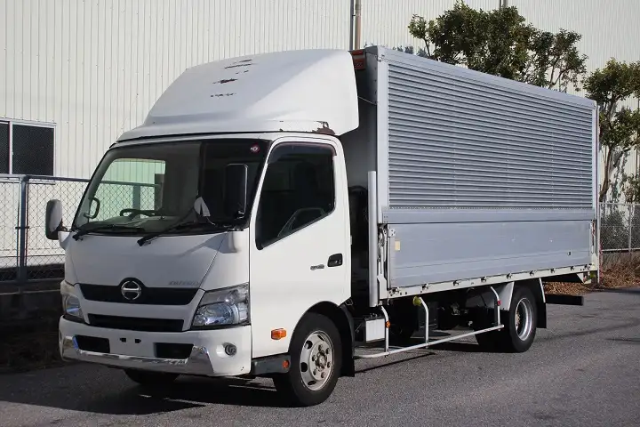 日野 デュトロ 小型 ウイング TKG-XZU720M H25の中古トラック画像1