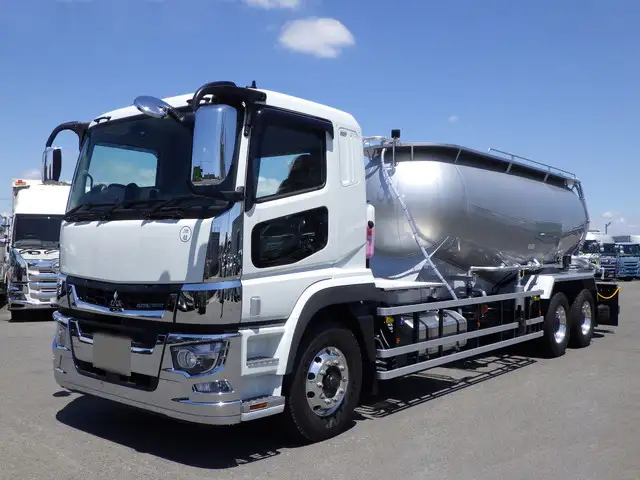 三菱 スーパーグレート 大型 タンク車 バルク 2KG-FU74GZの中古トラック画像1
