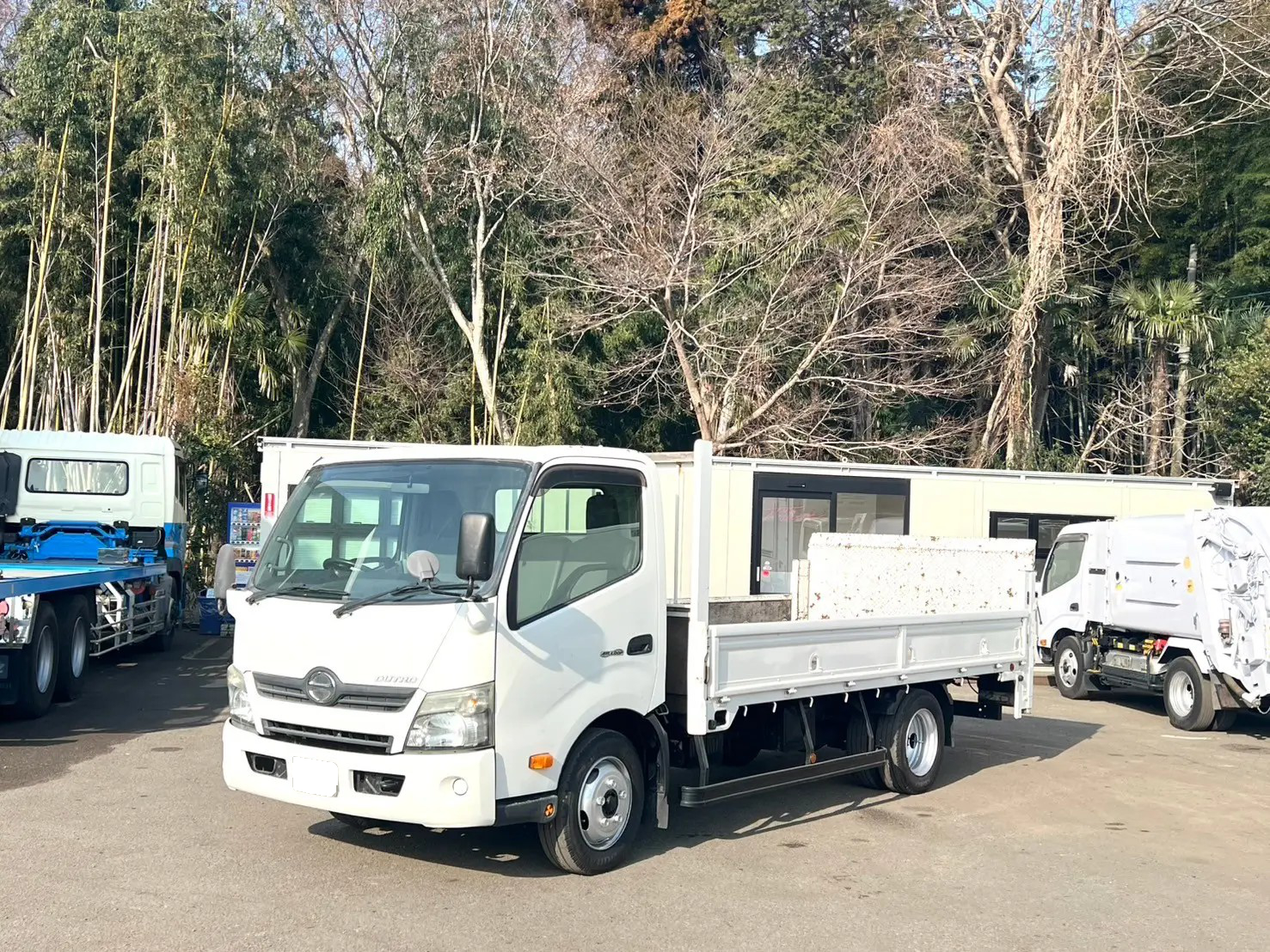 日野 デュトロ 小型 平ボディ ワイドロング SKG-XZC710M