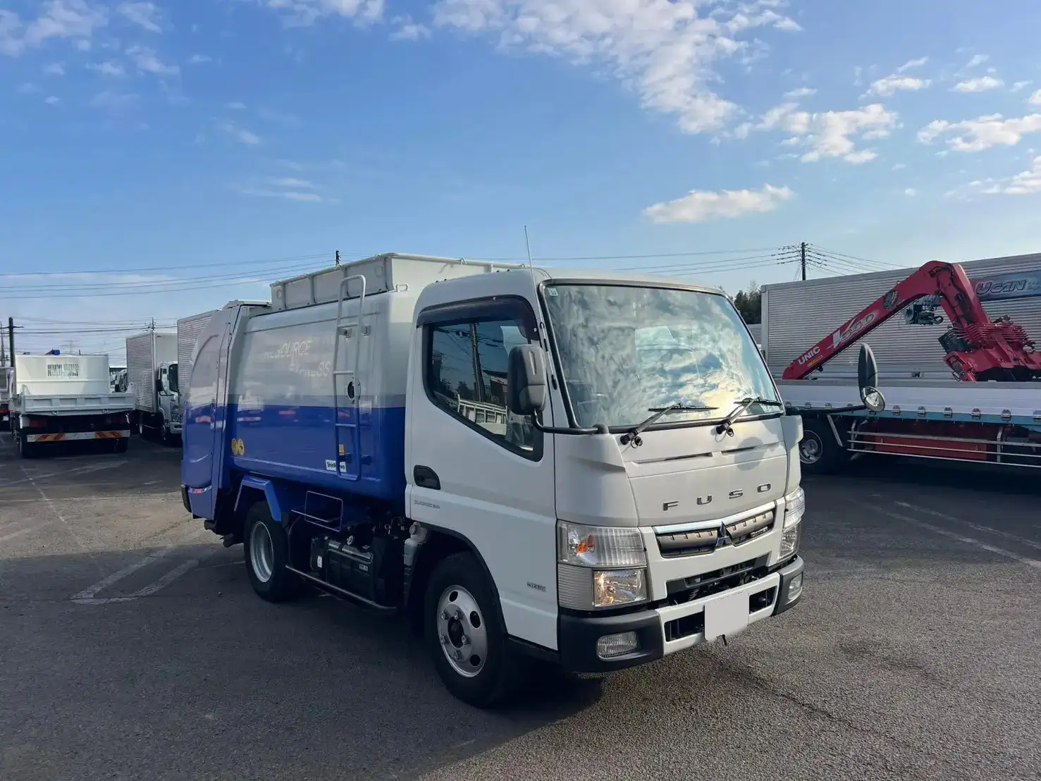 三菱 キャンター 小型 パッカー車 巻き込み式 回転ダンプ式の中古トラック画像2