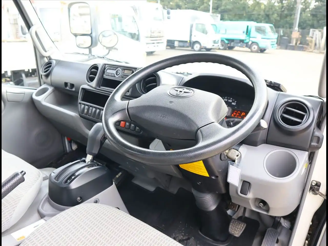トヨタ ダイナ 小型 クレーン付 床鉄板 3段の中古トラック画像13