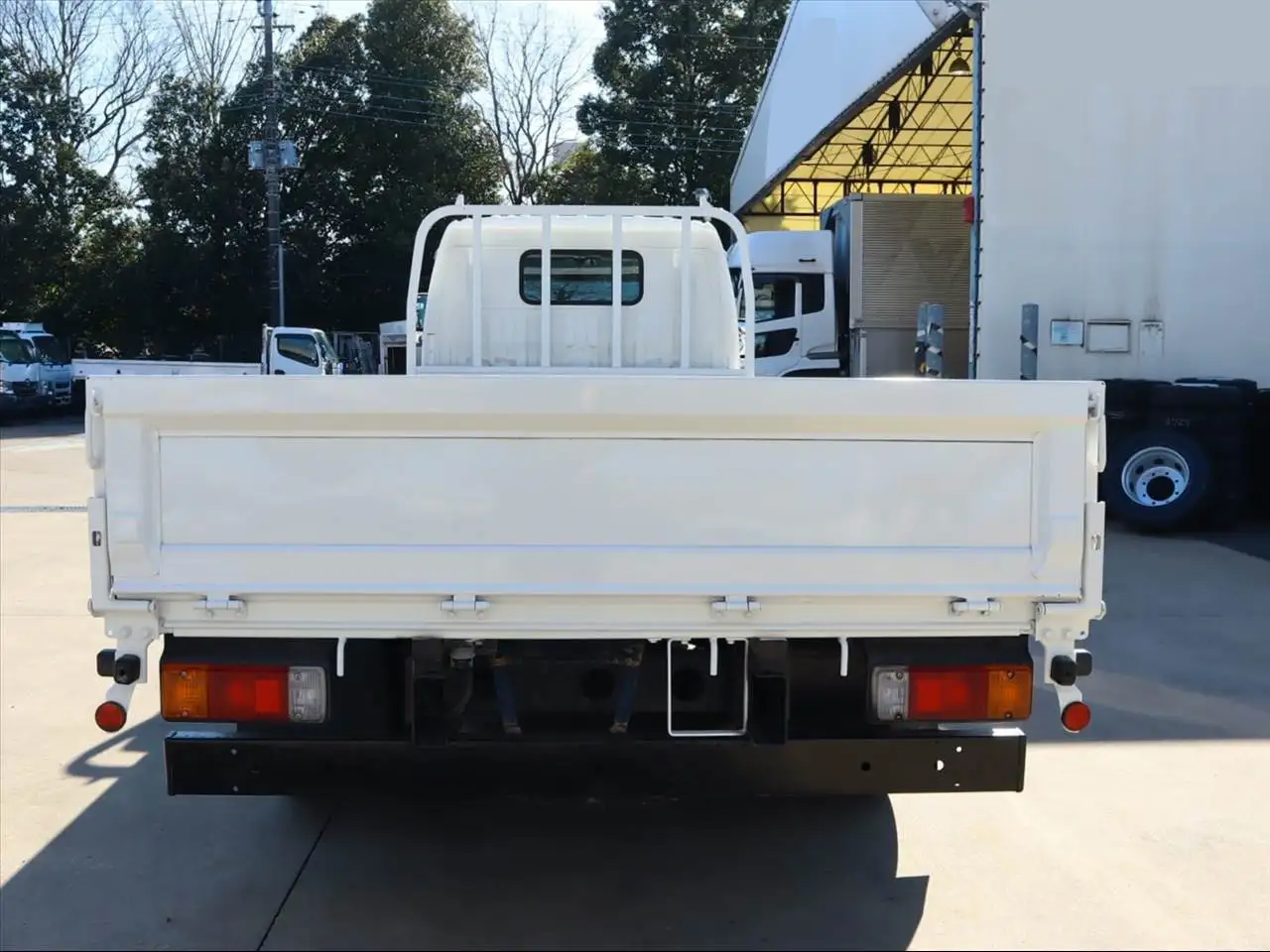 日野 デュトロ 小型 平ボディ 床鉄板 TKG-XZU650Mの中古トラック画像4