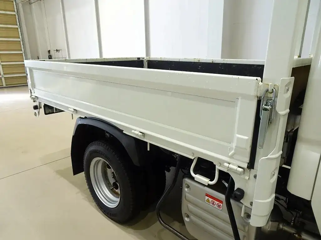 日野 デュトロ 小型 平ボディ Wキャブ 2KG-XZU685Mの中古トラック画像6