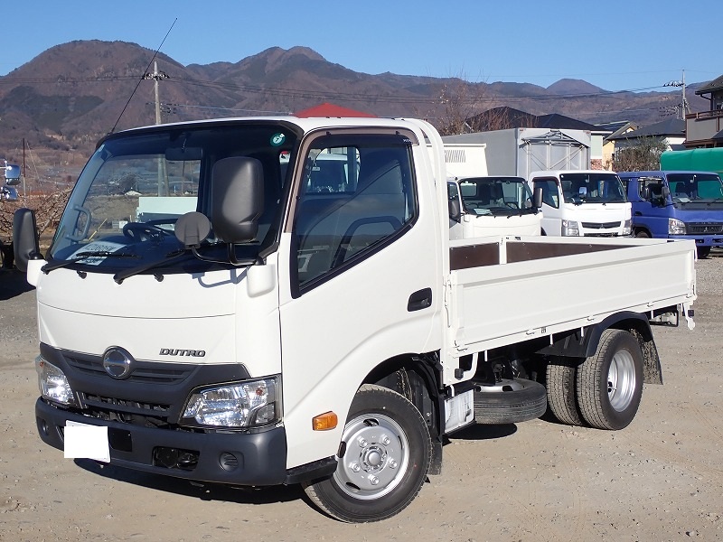 日野 デュトロ 小型 平ボディ 10尺 TKG-XZU605M