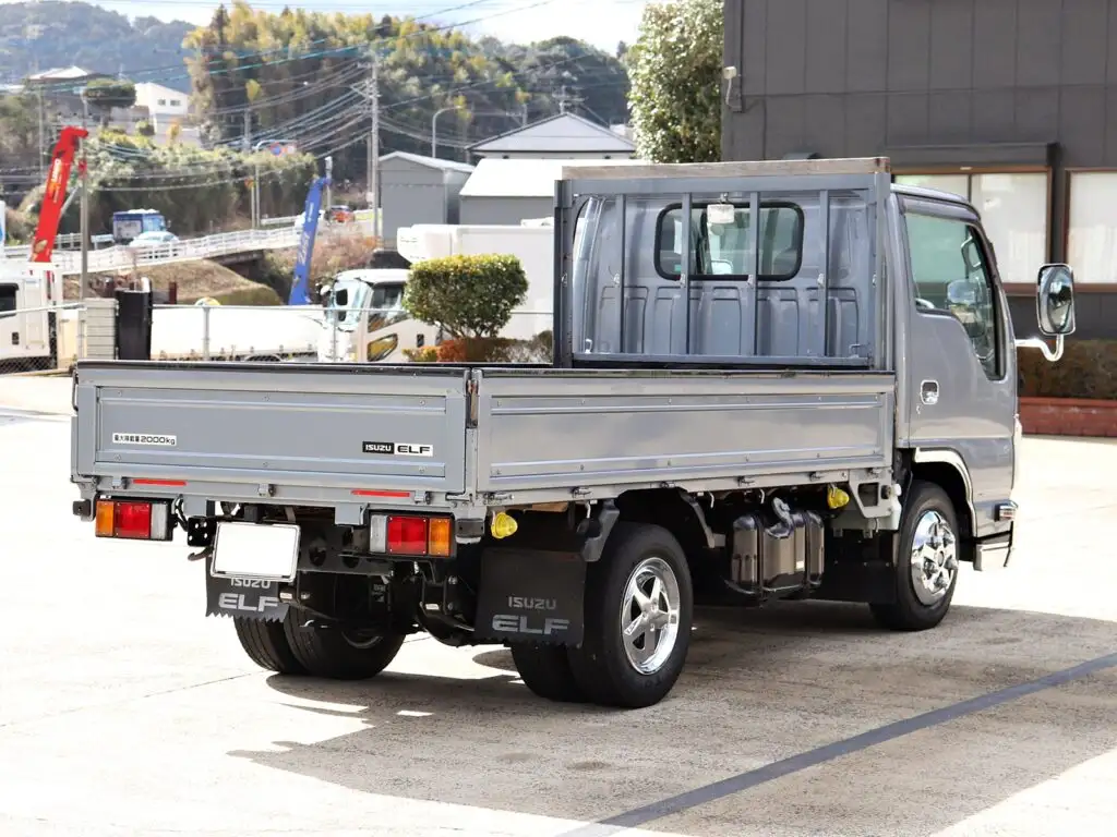 いすゞ エルフ 小型 平ボディ カスタム TRG-NJR85Aの中古トラック画像3