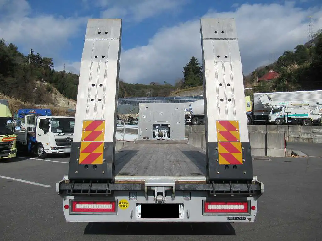 日産UD クオン 大型 車両重機運搬 ラジコン ウインチの中古トラック画像3