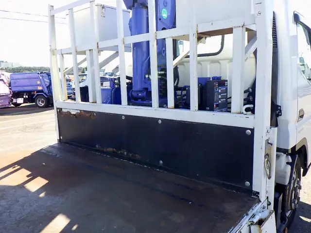 三菱 キャンター 小型 クレーン付 パワーゲート 床鉄板の中古トラック画像5