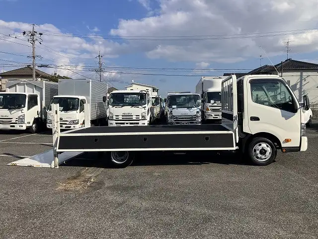 日野 デュトロ 小型 平ボディ パワーゲート 2RG-XZU712Mの中古トラック画像6