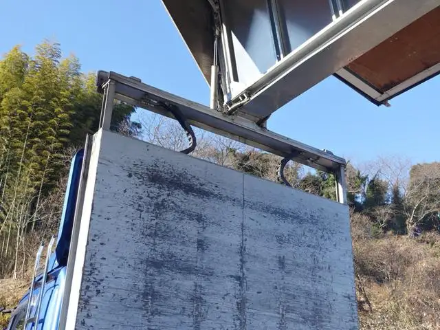 日野 プロフィア 大型 ウイング 床鉄板 ベッドの中古トラック画像8