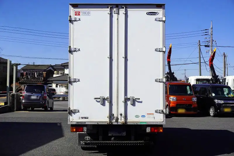 トヨタ トヨエース 小型 アルミバン サイドドア TKG-XZC605の中古トラック画像3