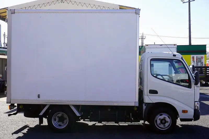 トヨタ トヨエース 小型 アルミバン サイドドア TKG-XZC605の中古トラック画像2