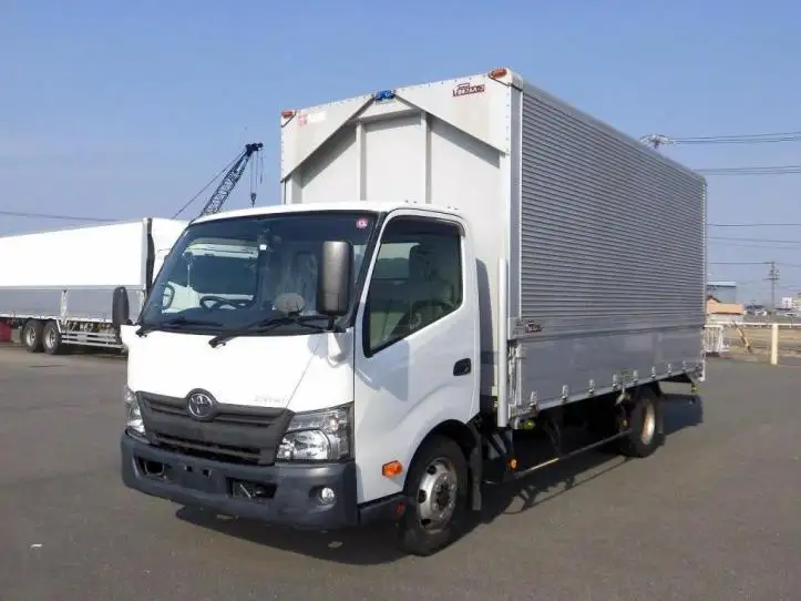 トヨタ ダイナ 小型 ウイング TKG-XZU720 H26の中古トラック画像1