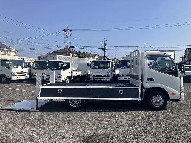 日野 デュトロ 小型 平ボディ パワーゲート TKG-XZC645Mの中古トラック画像6