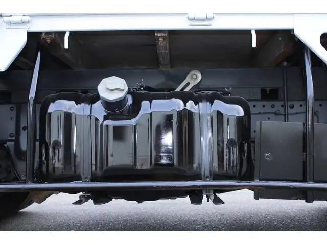いすゞ エルフ 小型 平ボディ パワーゲート 床鉄板の中古トラック画像16