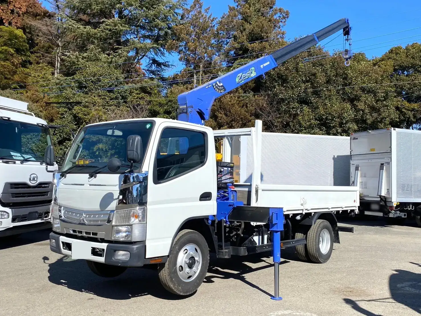 三菱 キャンター 小型 クレーン付 床鉄板 3段の中古トラック画像1