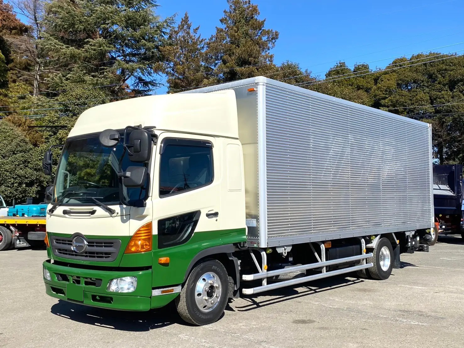 三菱 キャンター 小型 冷凍冷蔵 中温 パワーゲート の中古トラック【車両No.170812】