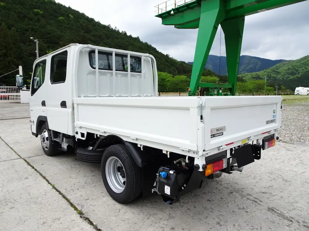 三菱 キャンター 小型 平ボディ Wキャブ 2RG-FBA20の中古トラック画像5