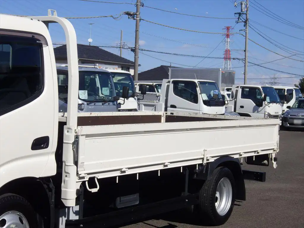 日野 デュトロ 小型 平ボディ 2KG-XZU655M R5の中古トラック画像6