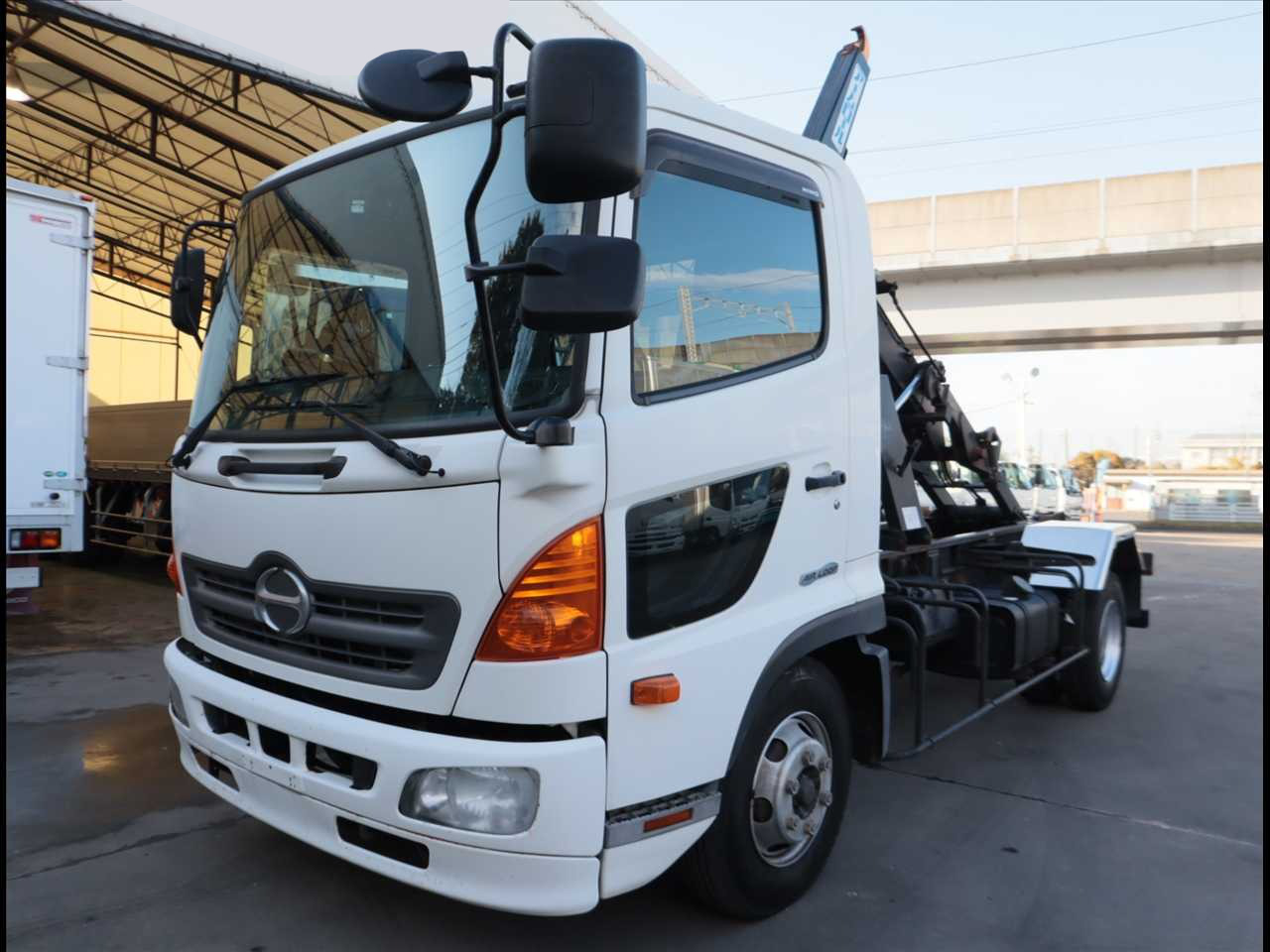 いすゞ ギガ 大型 ダンプ 土砂禁 天蓋付き の中古トラック【車両No.176177】