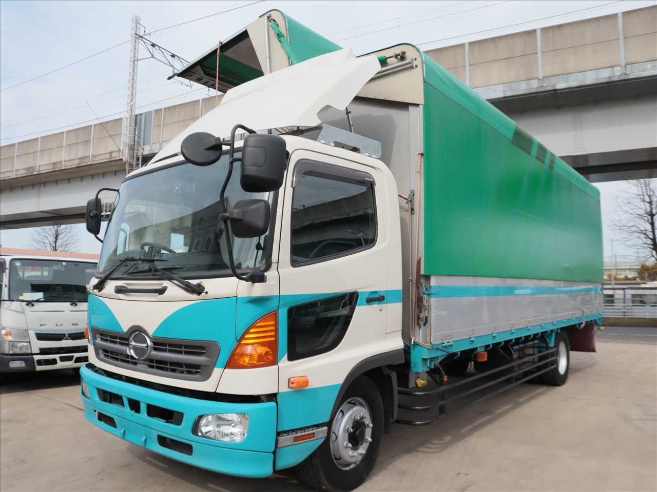 日野 レンジャー 中型/増トン ウイング 幌ウイング QKG-FJ7JNAA｜画像1
